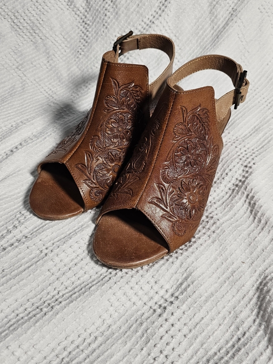 Roper Shoes - Roper Tooled Floral Leather Open-Toe Slingback Wedge Sandals